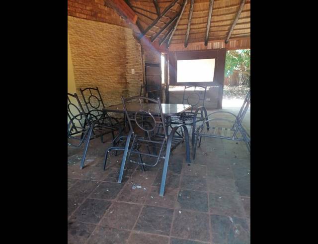 3 BEDROOM HOUSE FOR SALE IN THE ORCHARDS